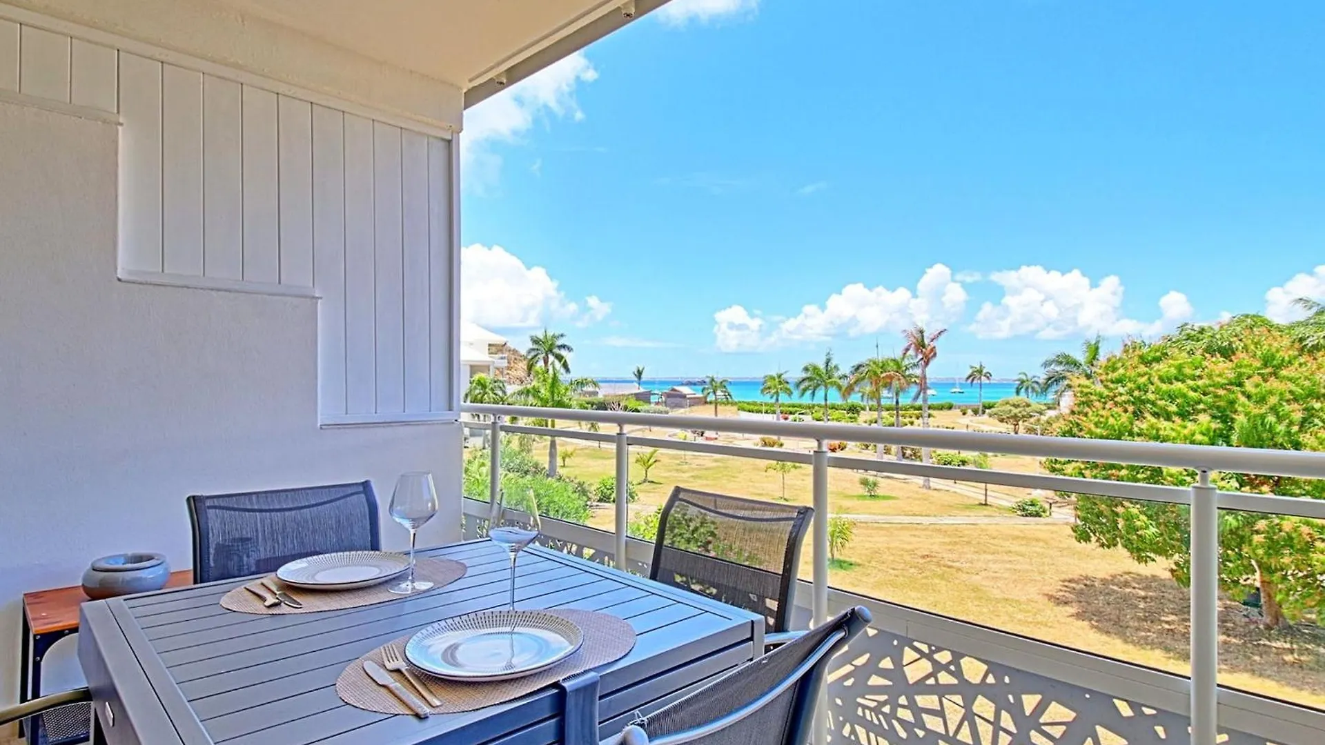 Studio Face Plage Avec Terrasse, Climatisation Et Parking - Fr-1-734-33 Grand Case